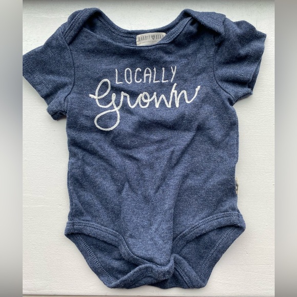 3-6M onesie new - Picture 1 of 3